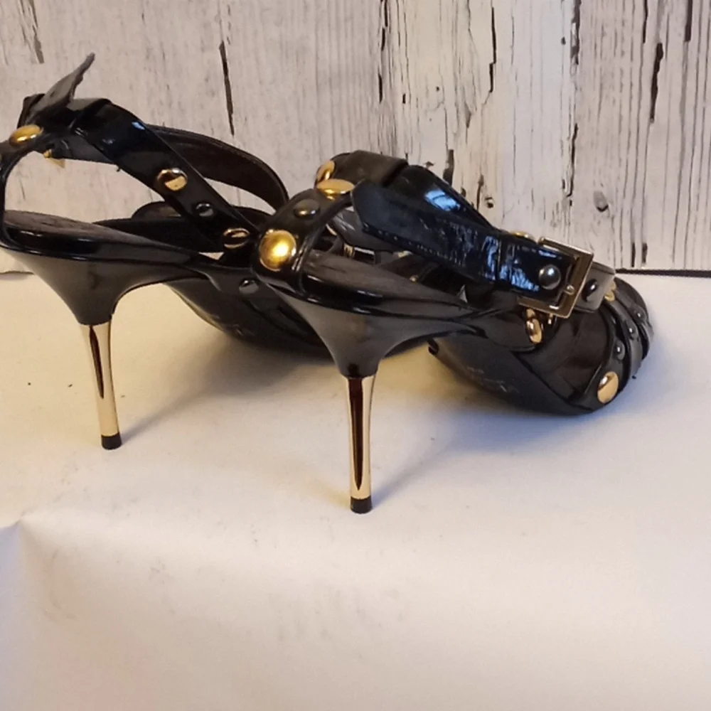 Shoes - Picture 2 of 3
